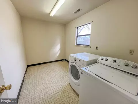 120 Diminish Dr, Newark, DE 19713 photo 23