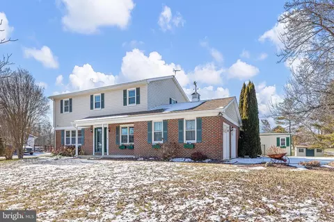 152 W Savannah Dr, Bear, DE 19701