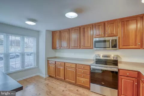 Kitchen - 302 Benham Ct, Newark, DE 19711 photo 2 of 4