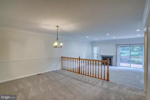 Living - 302 Benham Ct, Newark, DE 19711 photo 1 of 6