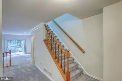 Entry Way - 302 Benham Ct, Newark, DE 19711 photo 5 of 6