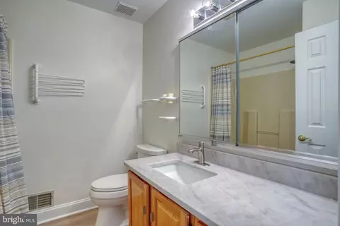 Bath - 302 Benham Ct, Newark, DE 19711 photo 2 of 2
