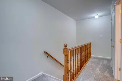 Entry Way - 302 Benham Ct, Newark, DE 19711 photo 6 of 6
