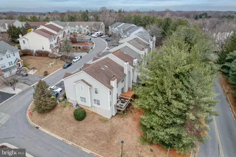 View/Area - 302 Benham Ct, Newark, DE 19711 photo 3 of 4