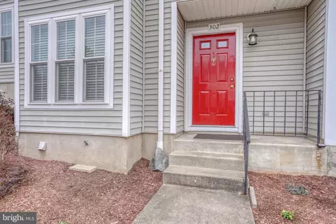 Exterior - 302 Benham Ct, Newark, DE 19711 photo 1 of 5