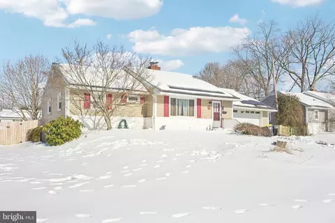 217 Southerland Dr, New Castle, DE 19720