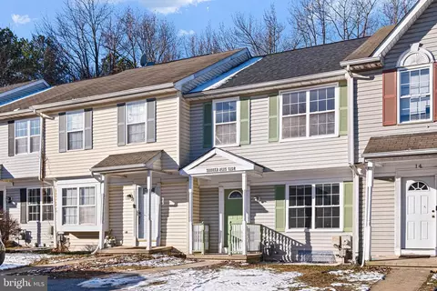16 Elks Trl, New Castle, DE 19720