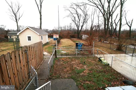 Exterior - 916 Dover Ave, Elsmere, DE 19805 photo 1 of 2
