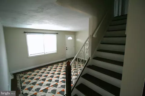 Entry Way - 916 Dover Ave, Elsmere, DE 19805 photo 4 of 6