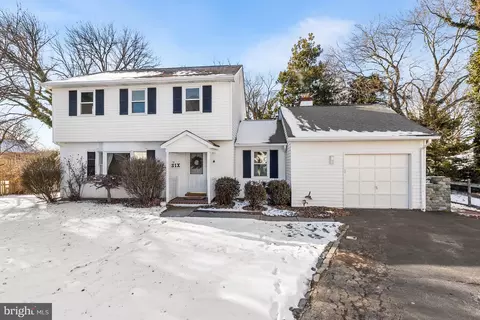 6 Aldee Ln, Wilmington, DE 19809