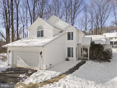 42 Sabre Ct, Newark, DE 19702