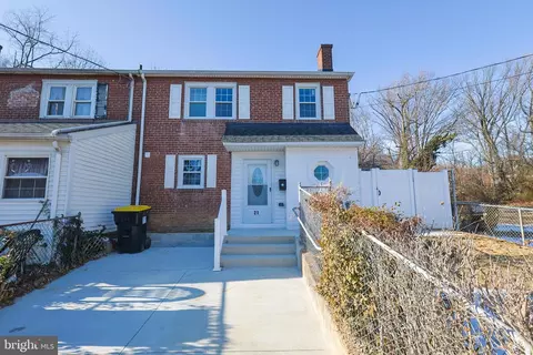 21 N Rodney Dr, Wilmington, DE 19809