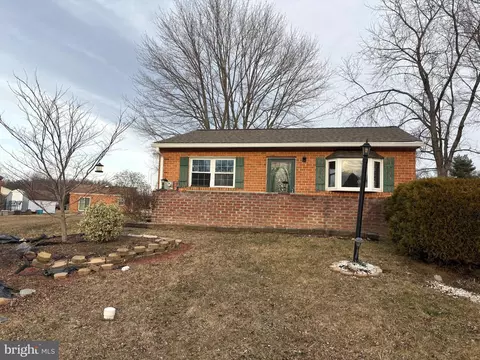7 Poe Way, Newark, DE 19702