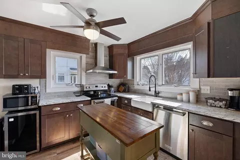 Kitchen - 11 W Hoffecker St, Middletown, DE 19709 photo 1 of 2