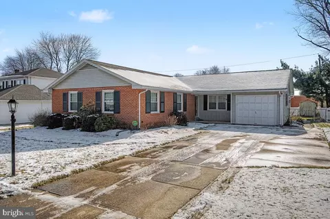 2620 Skylark Rd, Wilmington, DE 19808