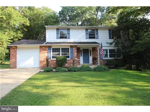 11 Saint Regis Dr, Newark, DE 19711