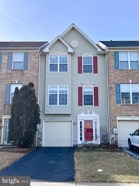 142 Couples Dr, Newark, DE 19702