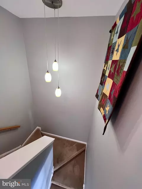 Entry Way - 142 Couples Dr, Newark, DE 19702 photo 10 of 10