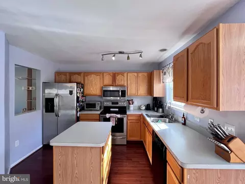 Kitchen - 142 Couples Dr, Newark, DE 19702 photo 1 of 3