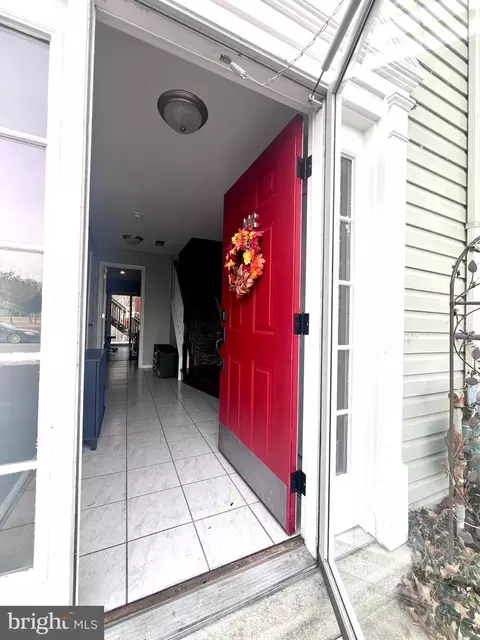 Entry Way - 142 Couples Dr, Newark, DE 19702 photo 1 of 10