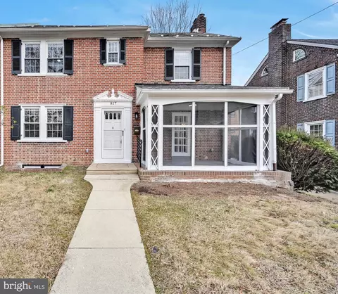 817 W 32nd St, Wilmington, DE 19802