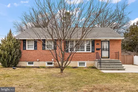 305 W Delaware Ave, Wilmington, DE 19809