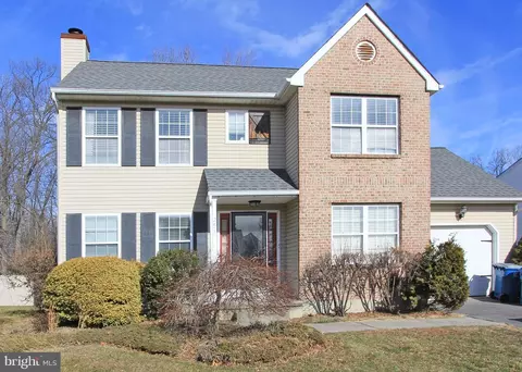 251 E Flagstone Dr, Newark, DE 19702