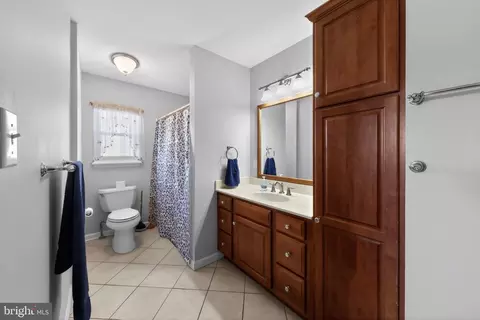 Bath - 214 Bluefield Rd, Newark, DE 19713 photo 1 of 1