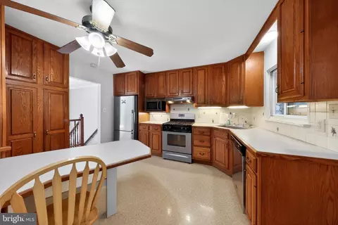 Kitchen - 214 Bluefield Rd, Newark, DE 19713 photo 2 of 3