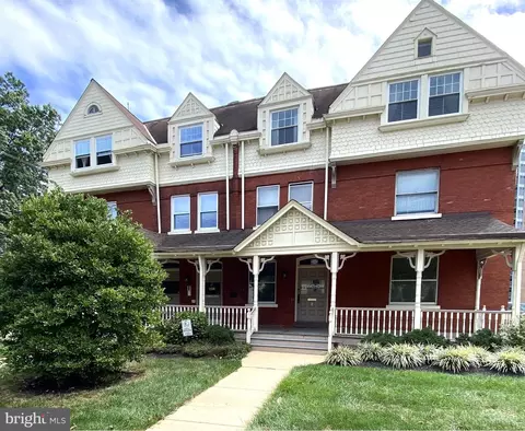 1504 N Broom St #9, Wilmington, DE 19806