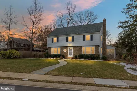 105 Tanglewood Ln, Newark, DE 19711