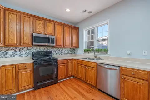 Kitchen - 167 Springfield Cir, Middletown, DE 19709 photo 2 of 3