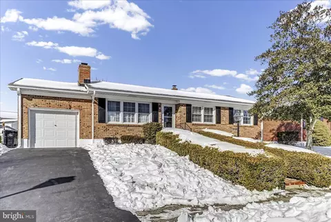 123 Reybold Dr, Delaware City, DE 19706