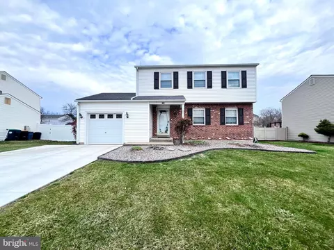 105 Pattie Dr, Newark, DE 19702