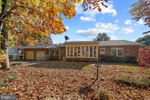 Exterior - 922 Sugar Pine Dr, Bear, DE 19701 photo 4 of 7