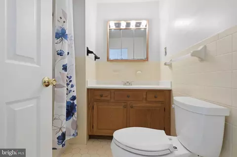 Bath - 922 Sugar Pine Dr, Bear, DE 19701 photo 1 of 2