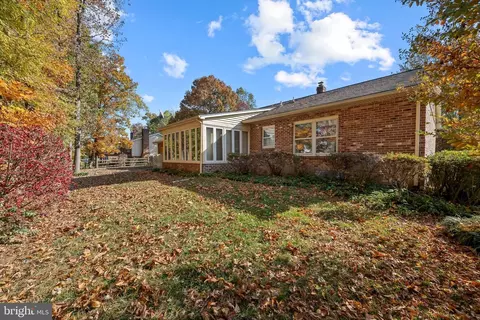 Exterior - 922 Sugar Pine Dr, Bear, DE 19701 photo 5 of 7