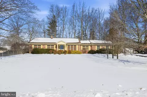 922 Sugar Pine Dr, Bear, DE 19701