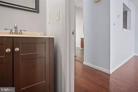 Entry Way - 221 Vercelli Dr, Bear, DE 19701 photo 4 of 8