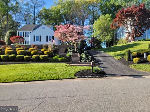 58 Willow Creek Ln, Newark, DE 19711