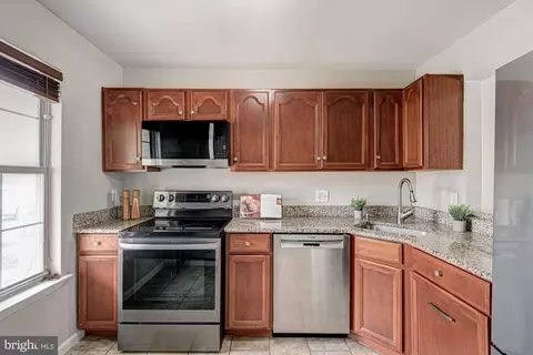 Kitchen - 421 S Antlers Pl, Bear, DE 19701 photo 1 of 5