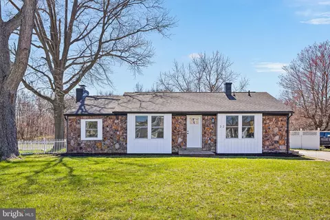 32 Constitution Blvd, New Castle, DE 19720