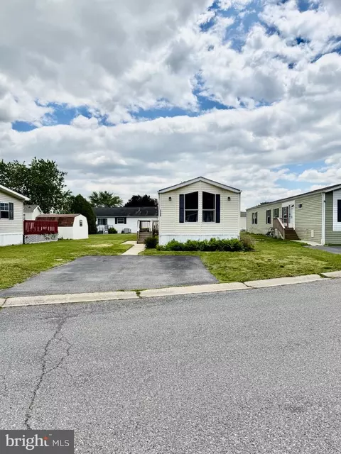 1749 Barbara Cir, Bear, DE 19701 photo 3