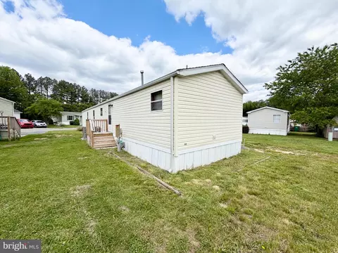 1749 Barbara Cir, Bear, DE 19701 photo 5