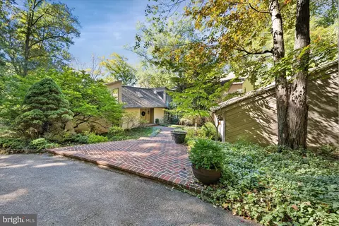 6 Carriage Rd, Greenville, DE 19807