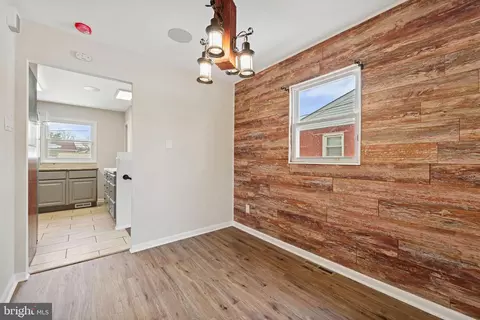 Entry Way - 53 Edinburgh Dr, New Castle, DE 19720 photo 4 of 6
