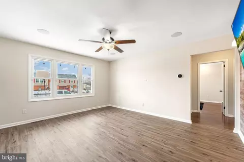 Living - 53 Edinburgh Dr, New Castle, DE 19720 photo 3 of 4