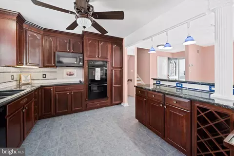 Kitchen - 104 Danforth Pl, Wilmington, DE 19810 photo 3 of 4