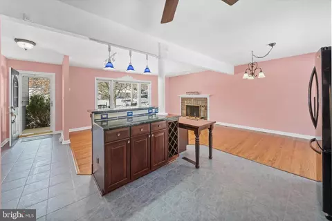 Entry Way - 104 Danforth Pl, Wilmington, DE 19810 photo 2 of 3