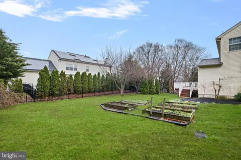 Exterior - 6 Killens Pond Ct, Newark, DE 19711 photo 7 of 7